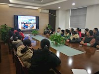 心理社团开展《感恩有你相伴》学期回顾活动