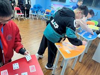 东吴外师附属实验中学心理社团开展“顺序翻牌”团辅活动