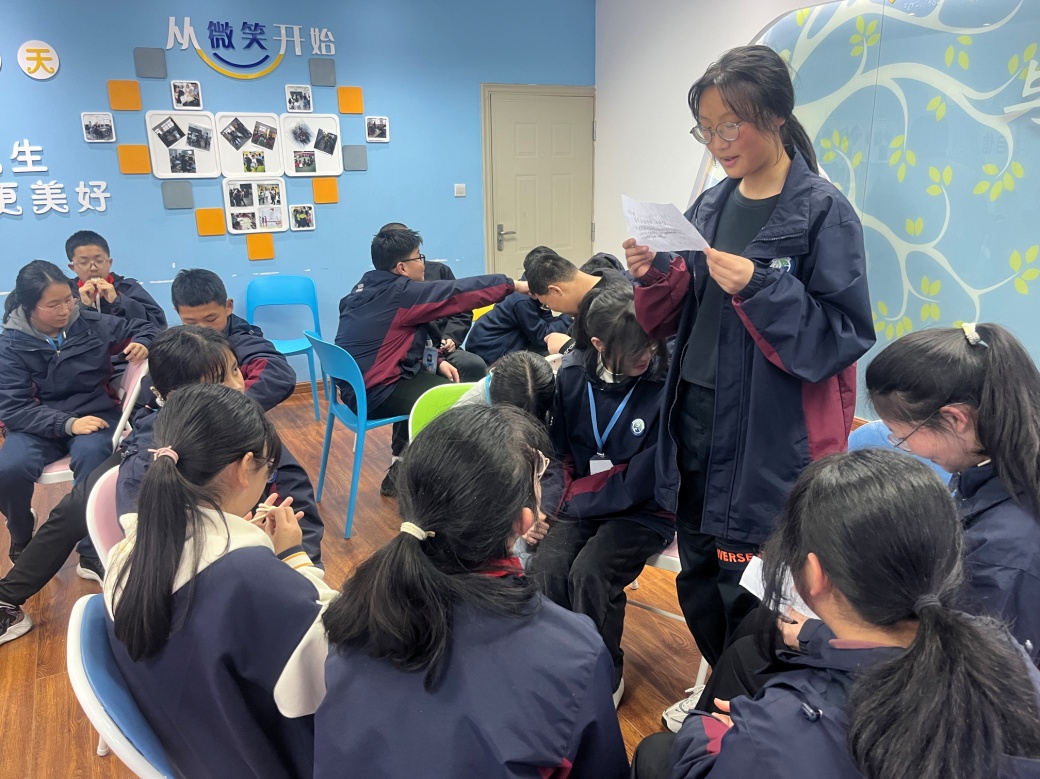 F:\学校心理健康教育\心理社团\2023-2024第二学期\2024.3.28履带战车活动分享\IMG_1392.JPG